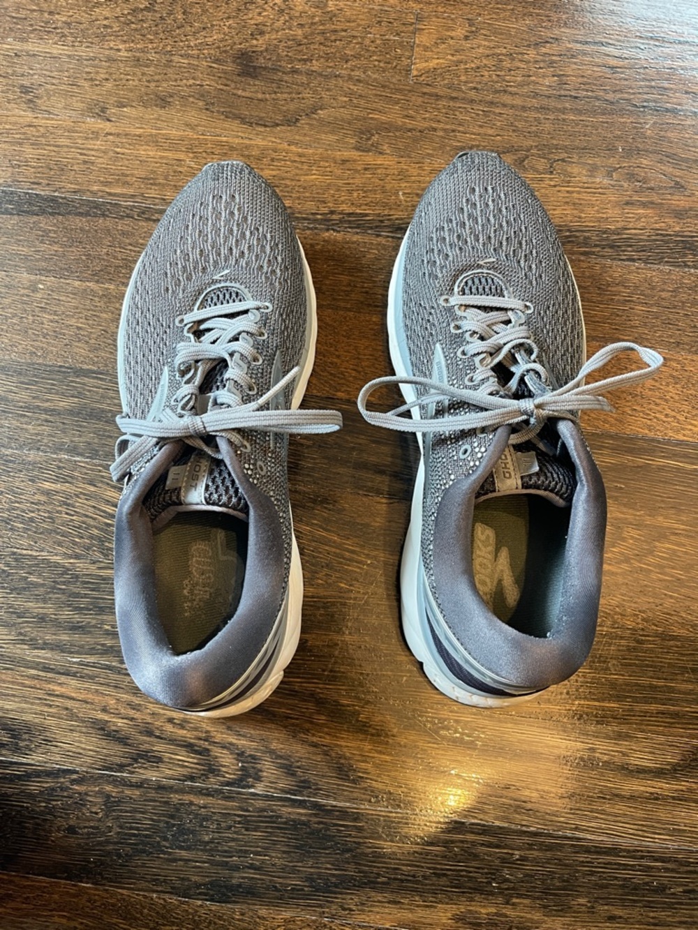 Brooks ghost 11 grey/silver sneaker